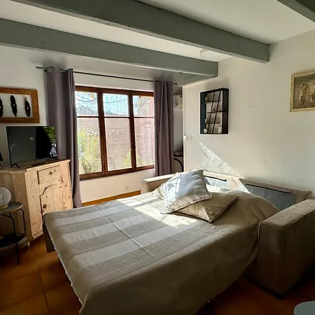 Dom wakacyjny La Douce Provencale Vers Pont du Gard