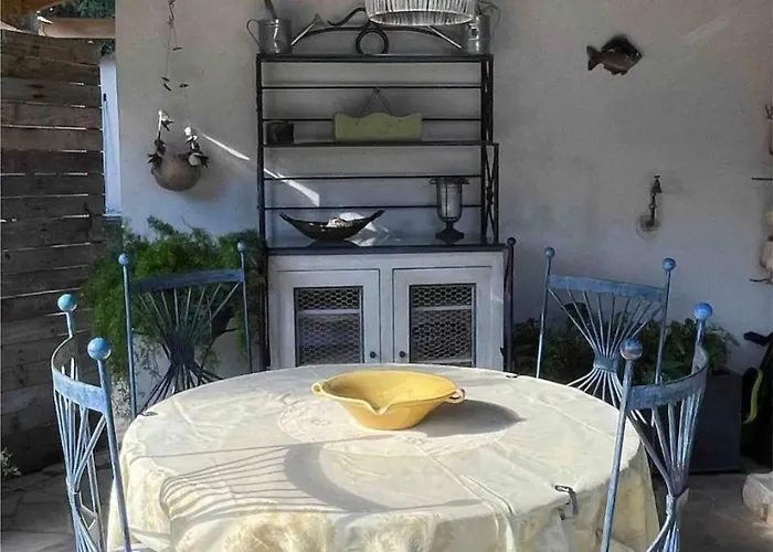 La Douce Provencale Vers-Pont-du-Gard