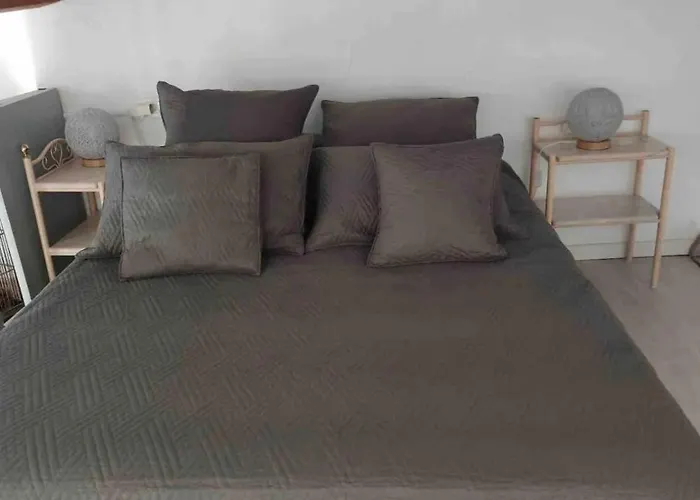 La Douce Provencale * Vers-Pont-du-Gard