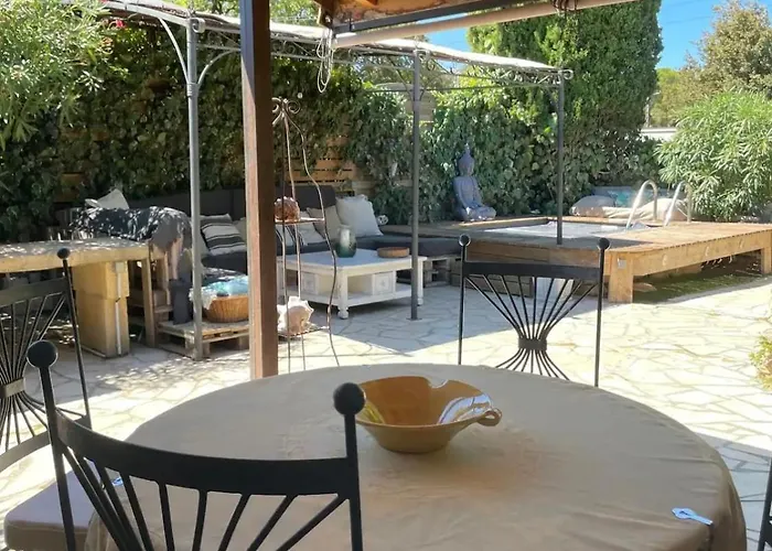 La Douce Provencale Vers-Pont-du-Gard